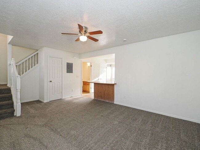 Building Photo - RES_LI_1683