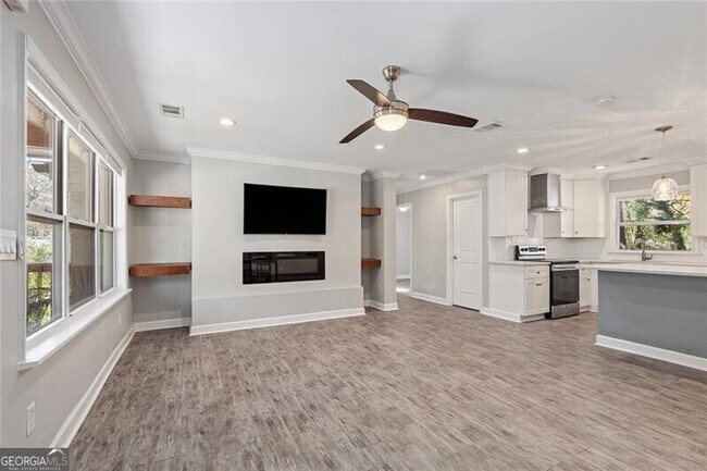 Building Photo - 1605 Carter Rd