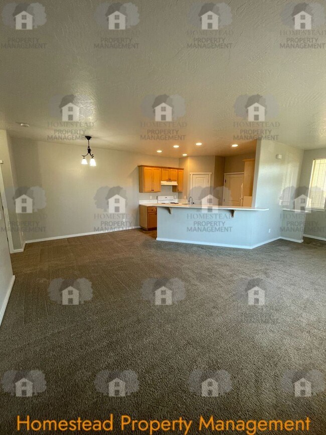 Building Photo - 168