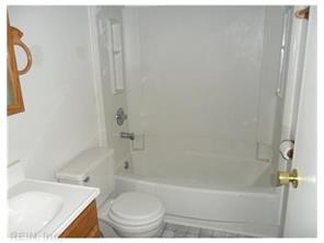 Building Photo - 1320 Peabody Dr