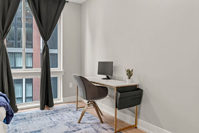 Building Photo - 916 N Delaware Ave