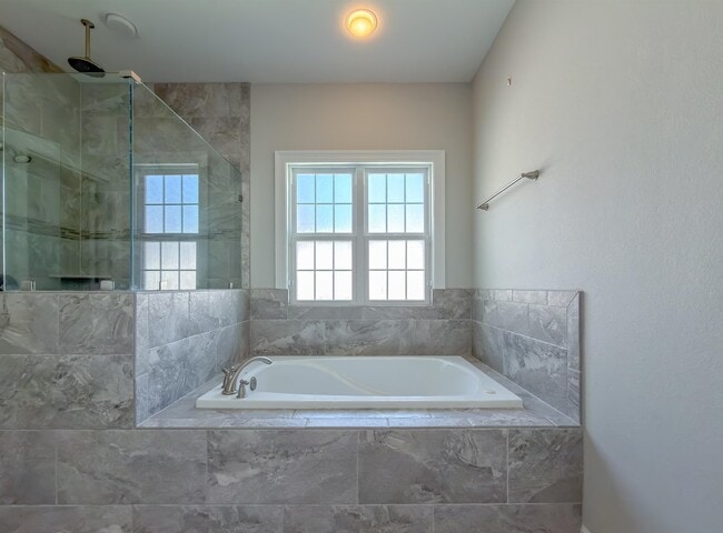 Building Photo - 2508 Goldenrod Wy