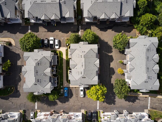 Building Photo - 8790 SW 147th Terrace