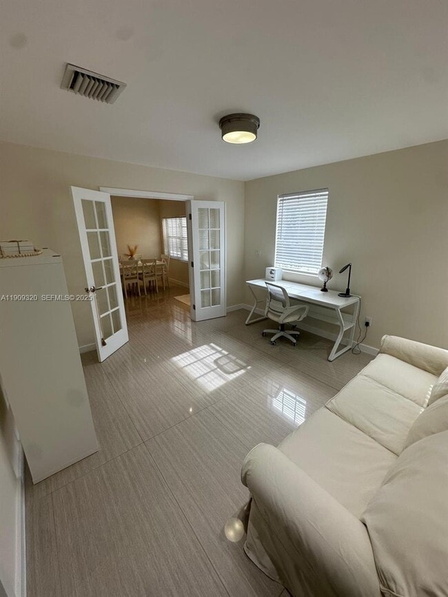 Building Photo - 9464 Abbott Ave