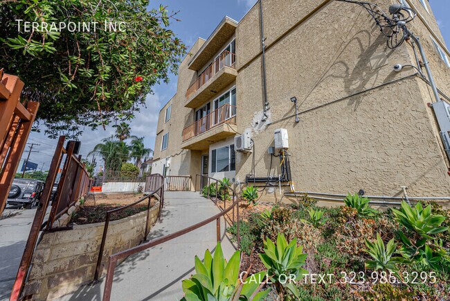 Building Photo - 456 S Breed St