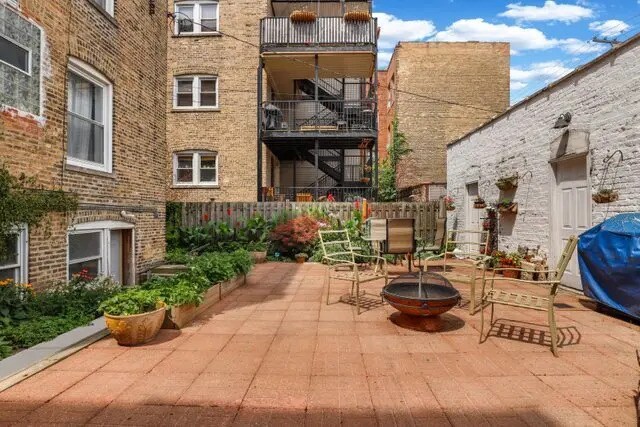 Building Photo - 7619 N Bosworth Ave