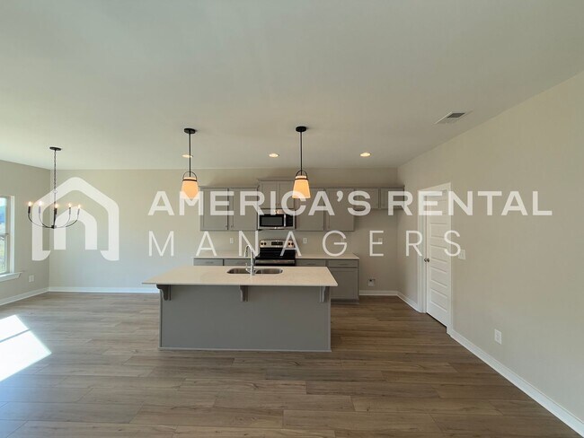 Building Photo - DEPOSIT PENDING! Home for rent in Riverside! Available to View Now!
