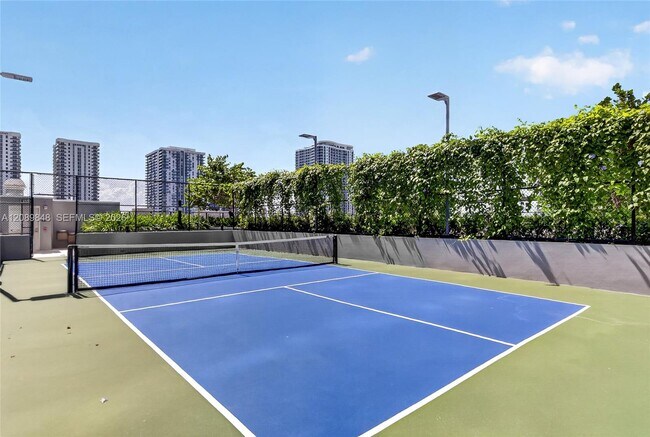 Building Photo - 1400 Biscayne Blvd