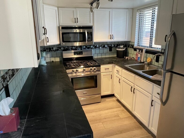 Building Photo - 1725 S Allison St