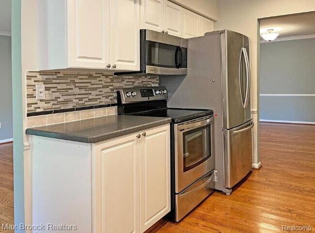 Building Photo - 42160 Woodward Ave