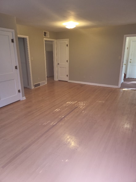 Building Photo - 715 N Buffum St