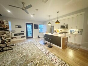 Building Photo - 278 Sumner St