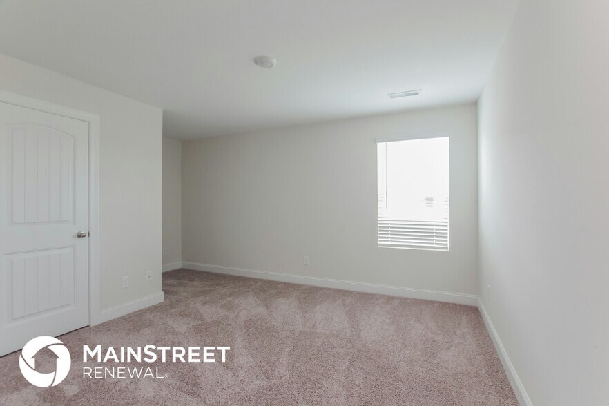 Building Photo - 2057 Swanport Ln