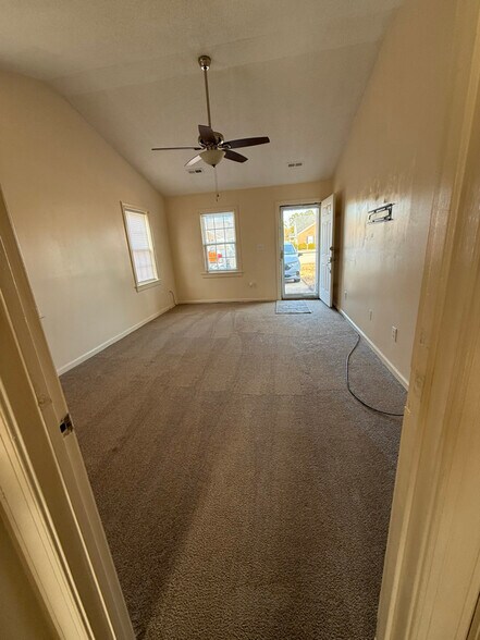 Building Photo - 3601 Jayne Ln NW