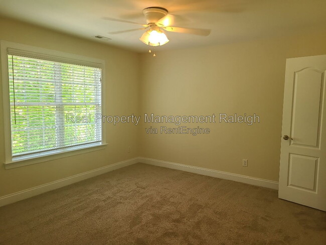 Building Photo - 7801 Kensington Manor Ln