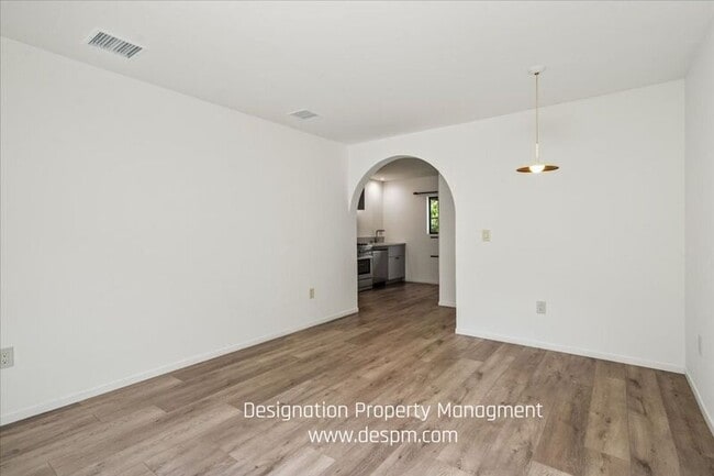 Building Photo - 3181 1/2 Verdugo Pl