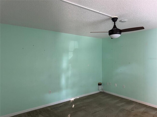 Building Photo - 712 Waxwing Ct