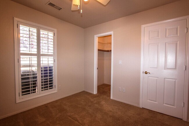 Building Photo - 653 Golden Hawk Dr