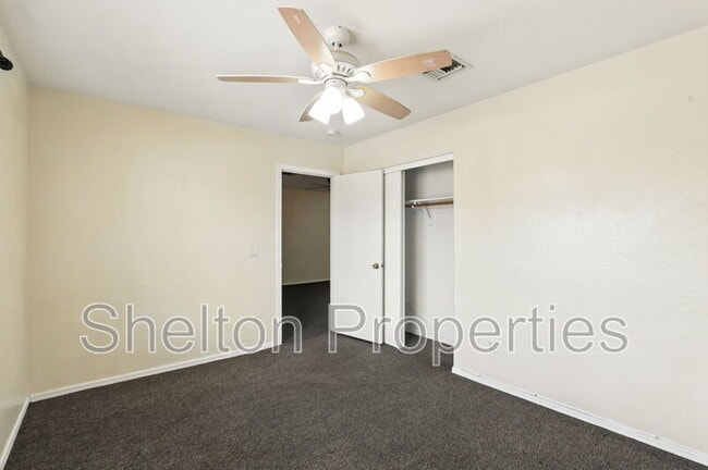Building Photo - 345 N 15th St