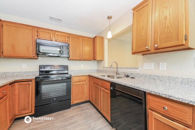 Building Photo - 6208 Los Altos Dr