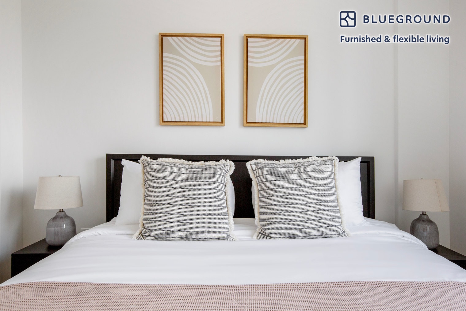 Building Photo - 550 W 54th St