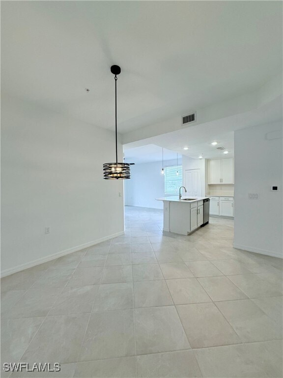 Building Photo - 14161 Heritage Landing Blvd