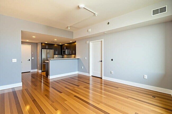 Building Photo - 800 Jackson St