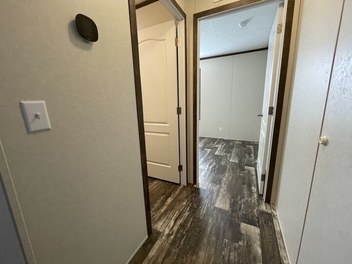 Building Photo - 16035 Villaire Ave