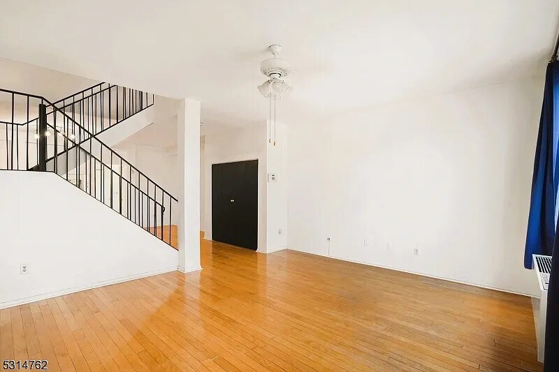 Building Photo - 111 Mulberry St