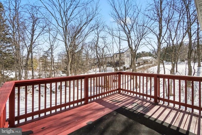 Building Photo - 54 Woodmyre Ln