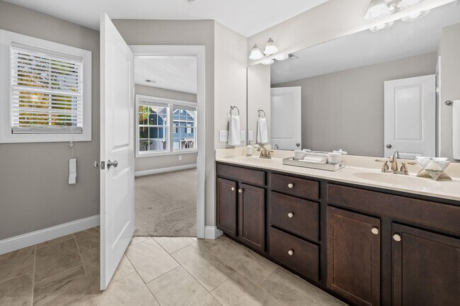 Master Bathroom - 128 Cobalt Creek Way