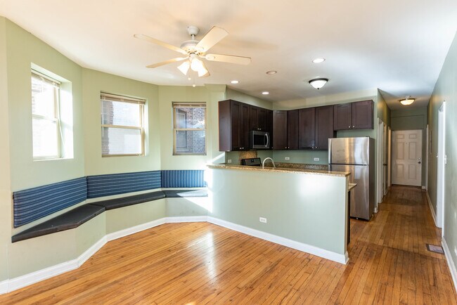 Building Photo - 2812 E 76th St
