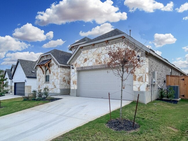 Building Photo - New Braunfels New Build with Office Flex Room & Designer Finishes