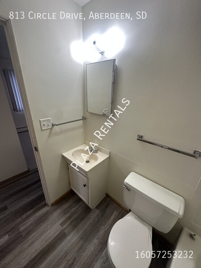 Building Photo - 2119 4th Ave SE