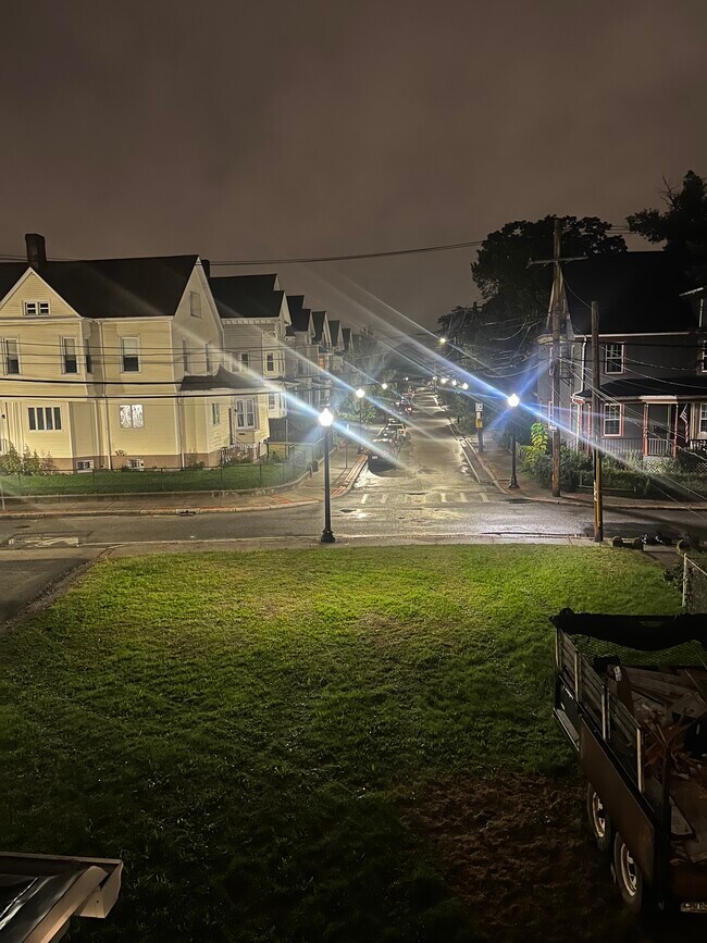 Building Photo - 35 Grove St