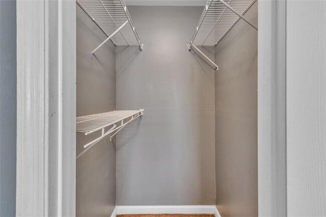 Building Photo - 2958 Holcomb Ct