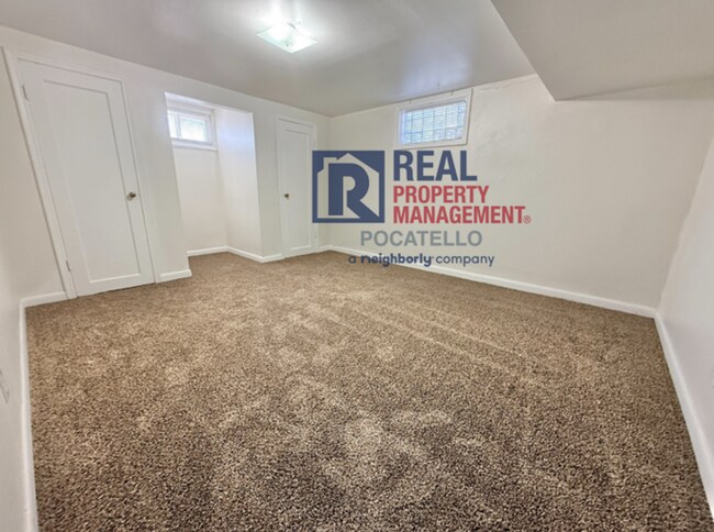 Building Photo - 60-66 Mountain Drive