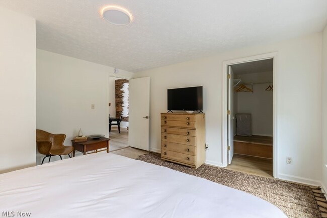 Building Photo - 4210 Clinton Ave