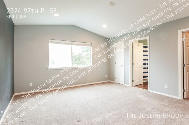 Building Photo - 2924 97th Pl SE