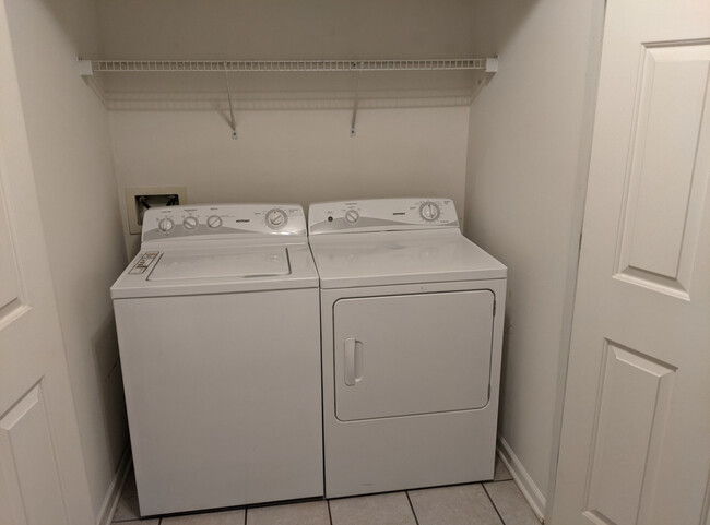 In Unit Washer & Dryer - 1487 Stonefield Dr