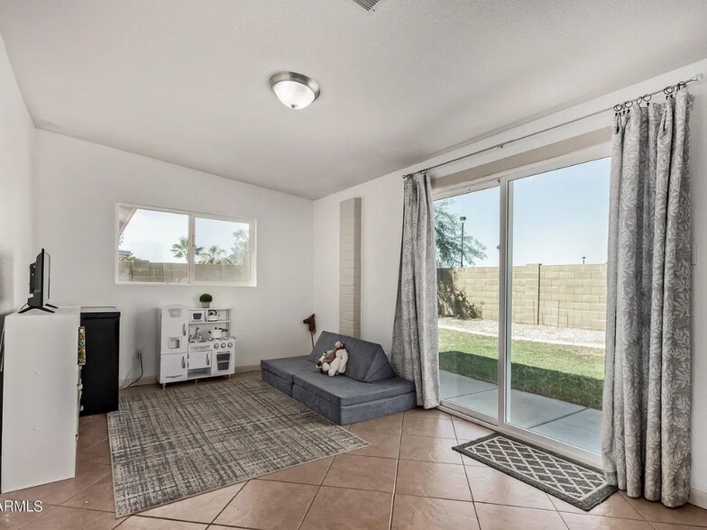 Additional Living Space Mesa Arizona Rental - 222 W Ivyglen St