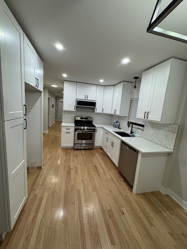 Building Photo - 6525 W 63rd Pl