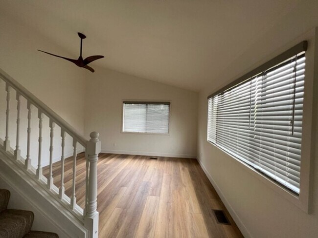 Building Photo - Beautiful Home on a quiet street