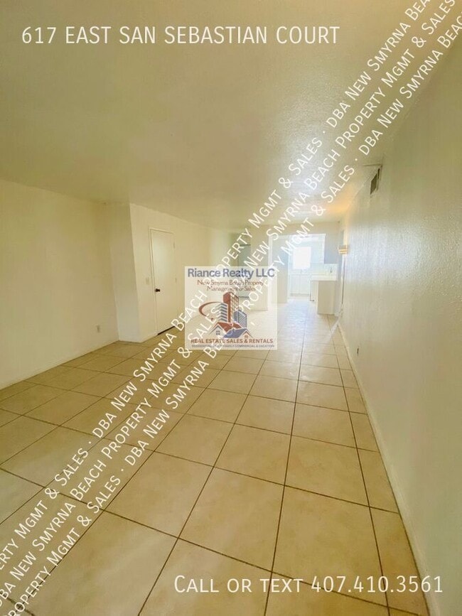 Building Photo - 617 E San Sebastian Ct