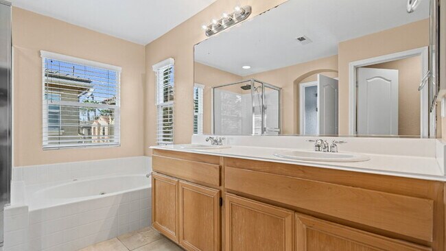 Building Photo - 4106 Arroyo Way