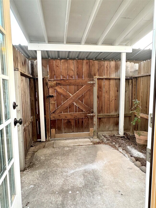 Building Photo - 14213 Lost Meadow Ln