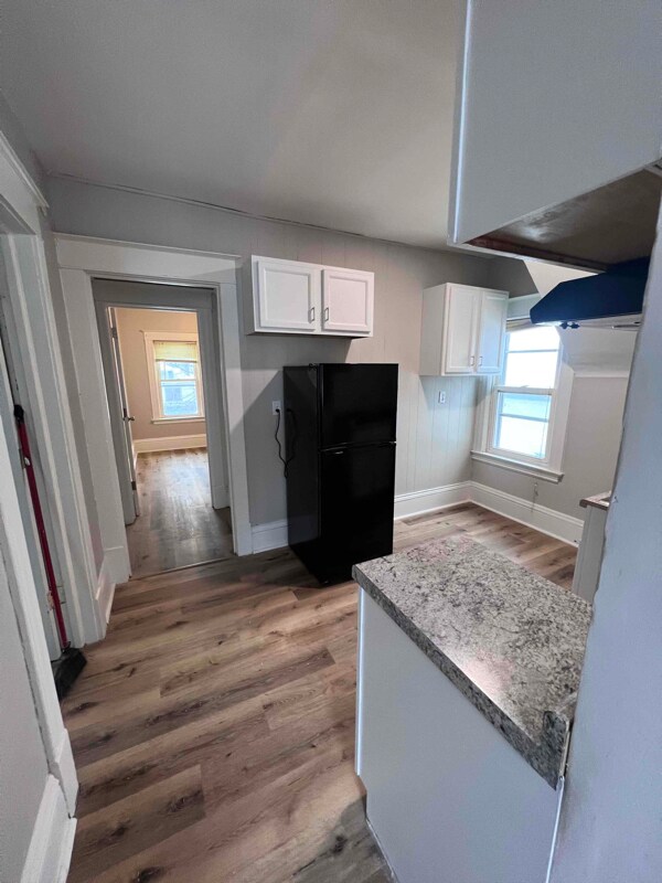 Building Photo - 3345 S 31st Ave