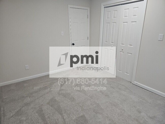 Building Photo - 2828 N Park Ave