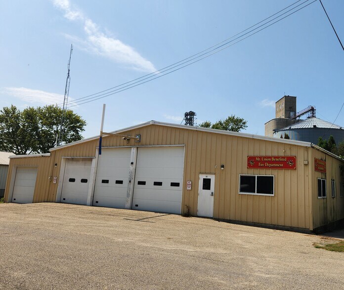 Building Photo - 1738 Racine Ave