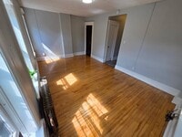 Building Photo - 40 Union Ave